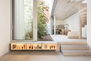 Regal Tria von Mobles 114