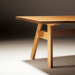 Tisch Ippongi  von Condehouse